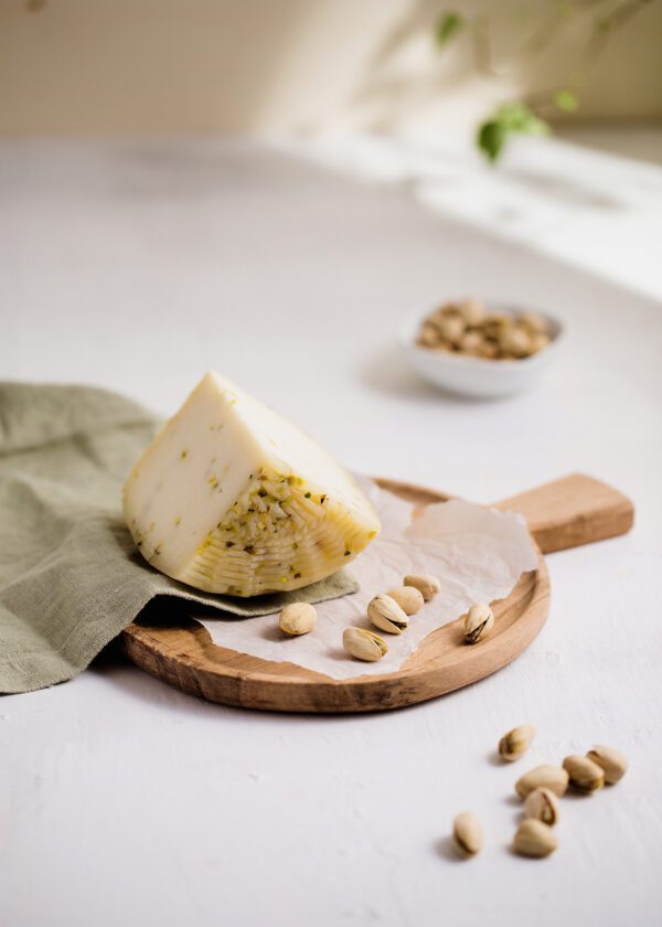 Formaggio Vaccino al Pistacchio di Barone Macrì