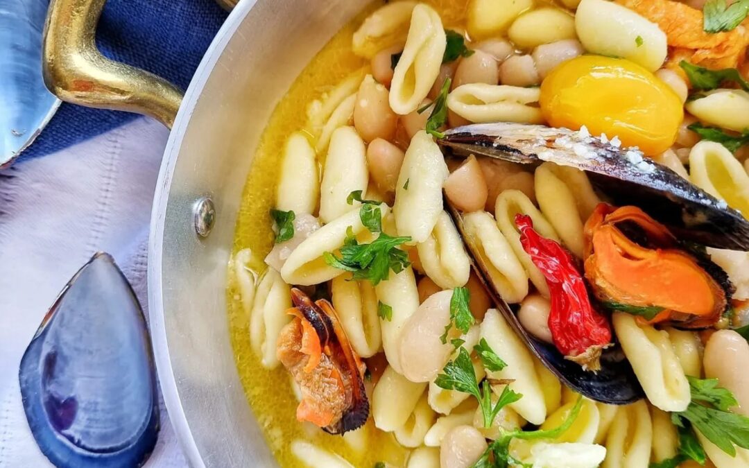 Cavatelli con fagioli, cozze e pecorino calabrese di Ciminà